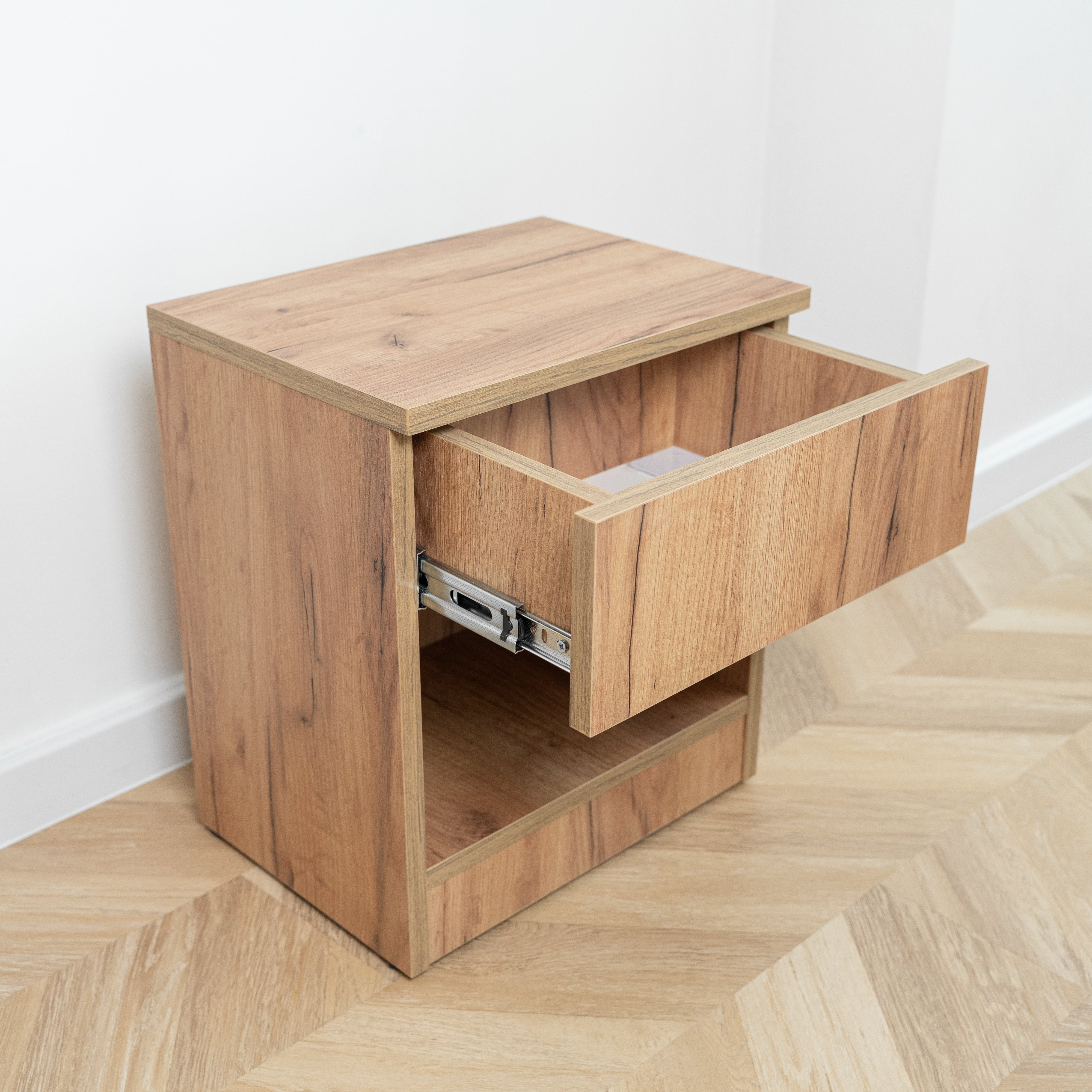 Moderner Nachttisch mit abschließbarem, verstecktem Stauraum – Golden Craft Oak