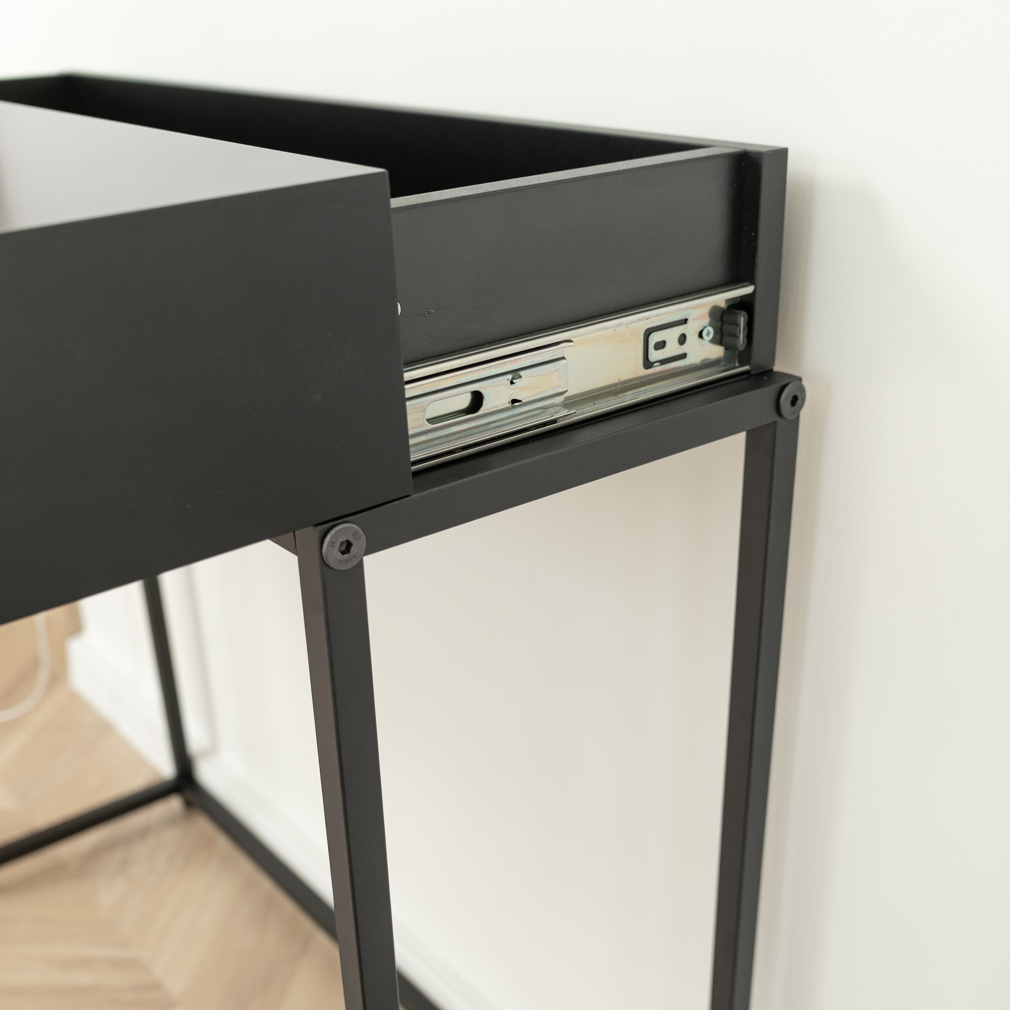 Versteckte, an der Wand montierte Safeschublade – Tiefschwarz (Kopie)