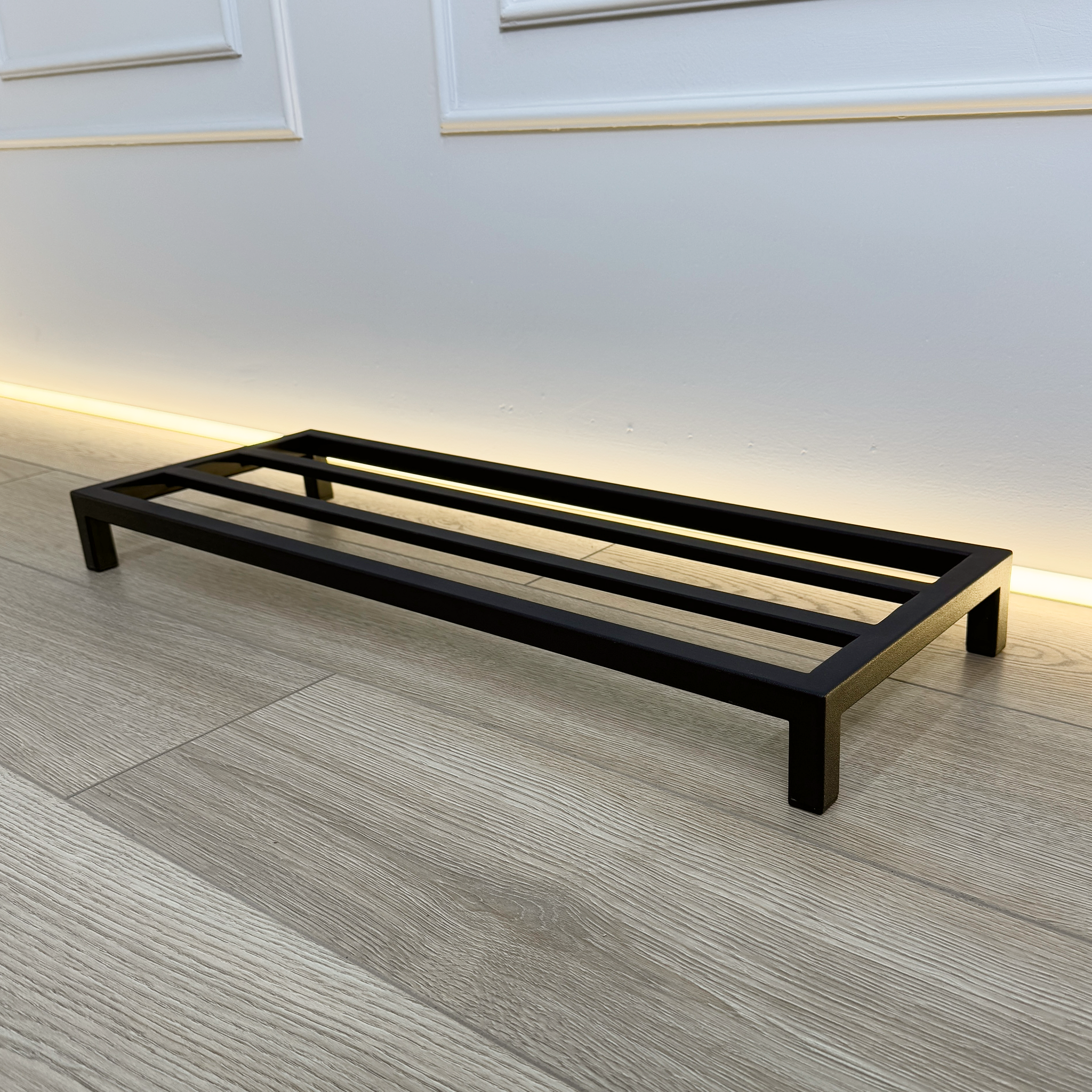 Minimalist 1-Tier Metal Shoe Rack