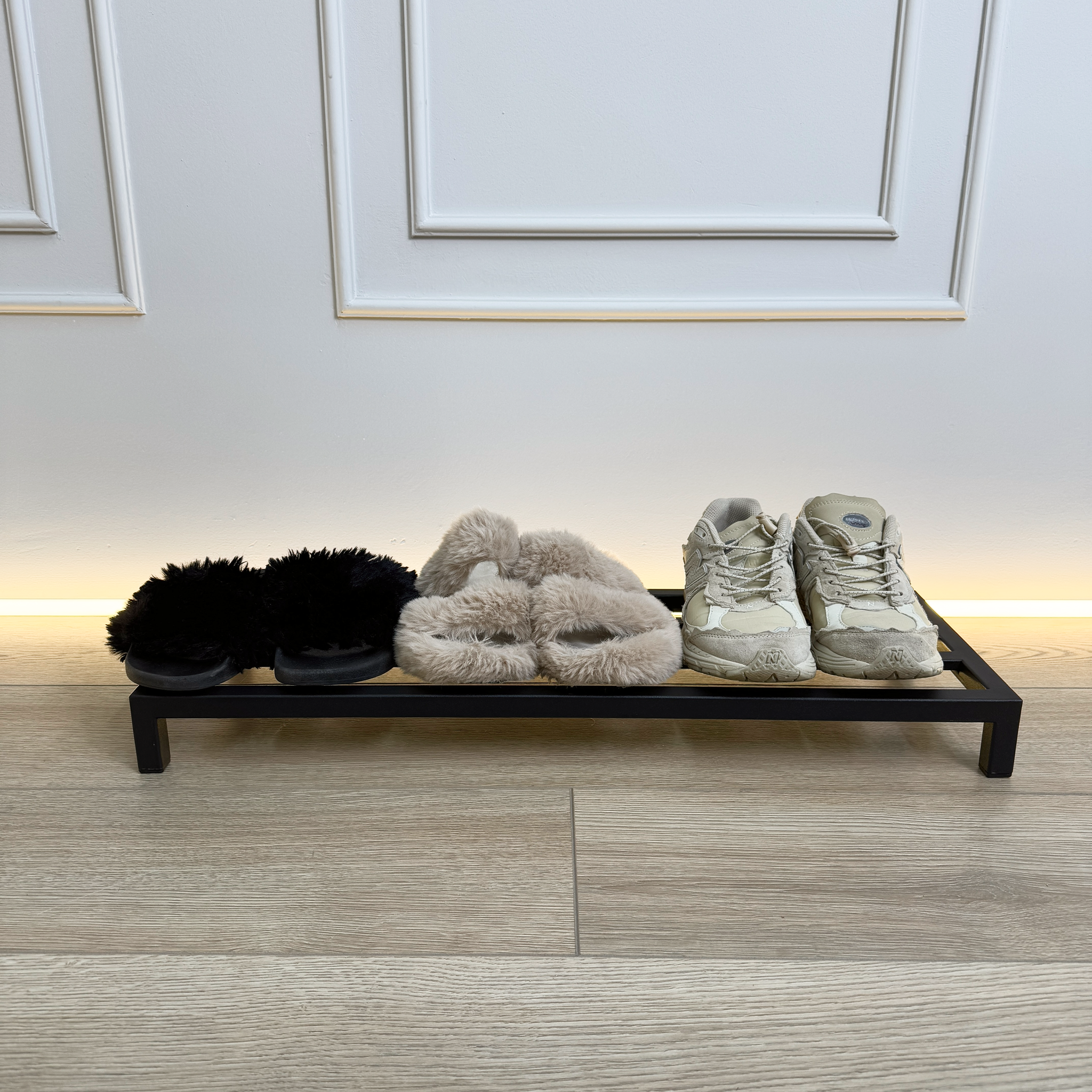 Minimalist 1-Tier Metal Shoe Rack