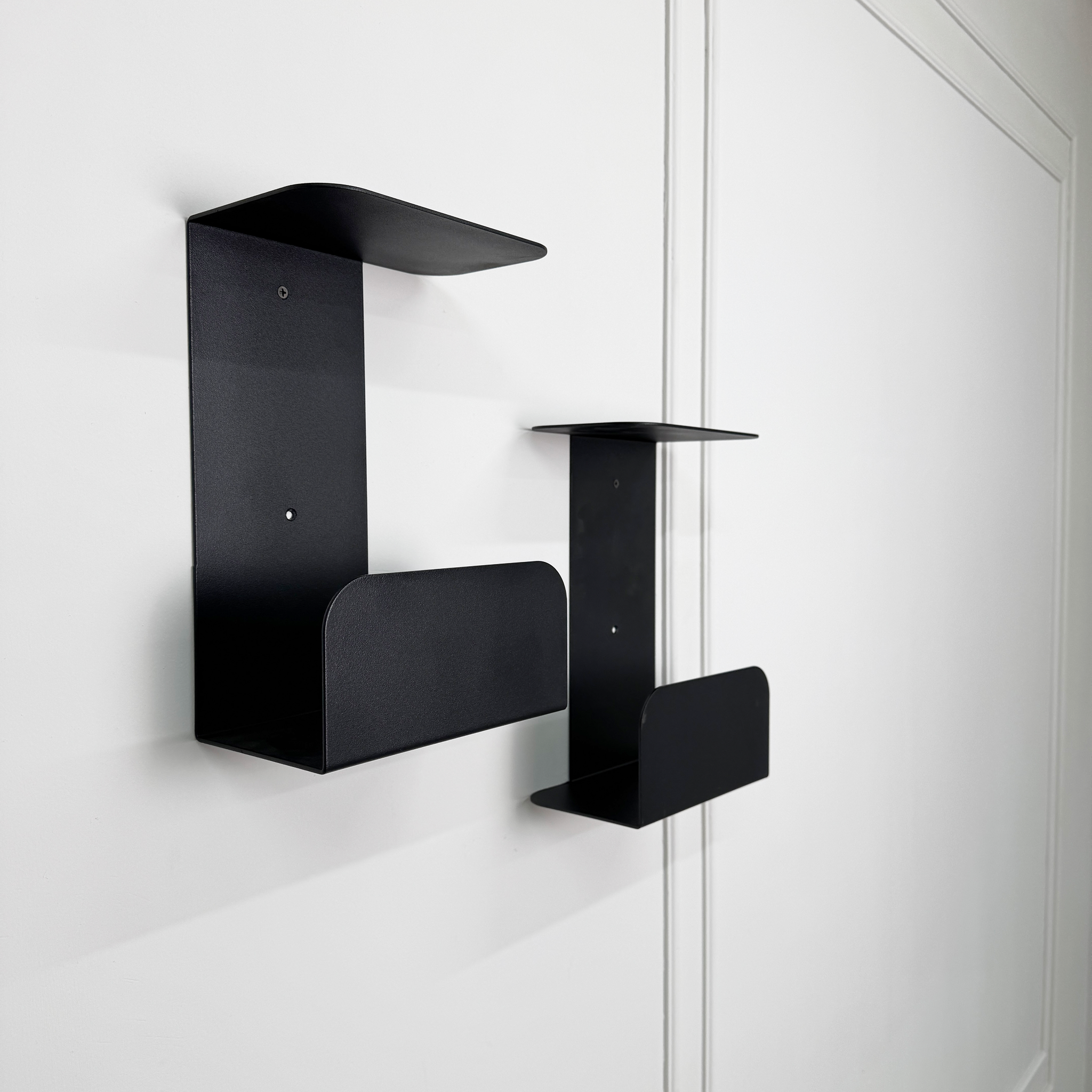 Simple Wall Companion – Books, Mail & More