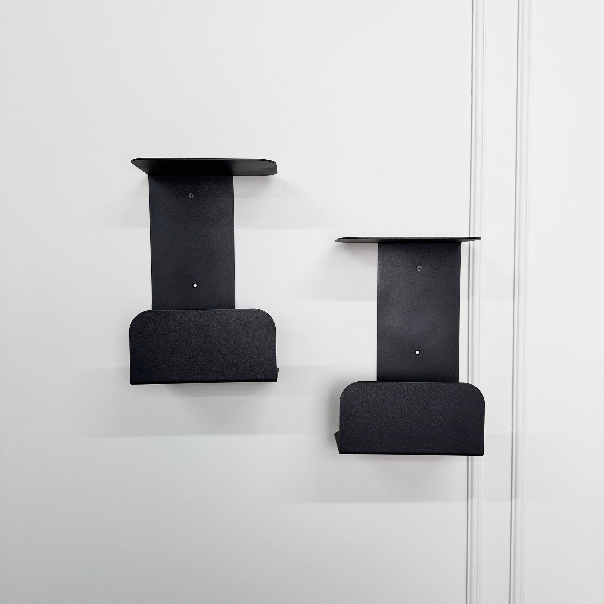 Simple Wall Companion – Books, Mail & More